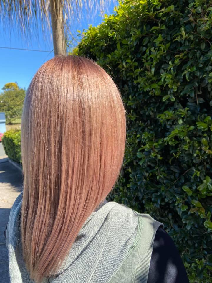 // REPOST// Rose Gold # Wellahair
Hair By Lou