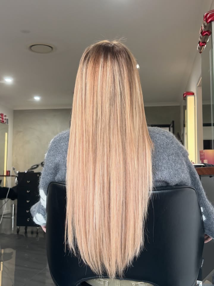 Long luscious hair by Mia at La Mode Gympie